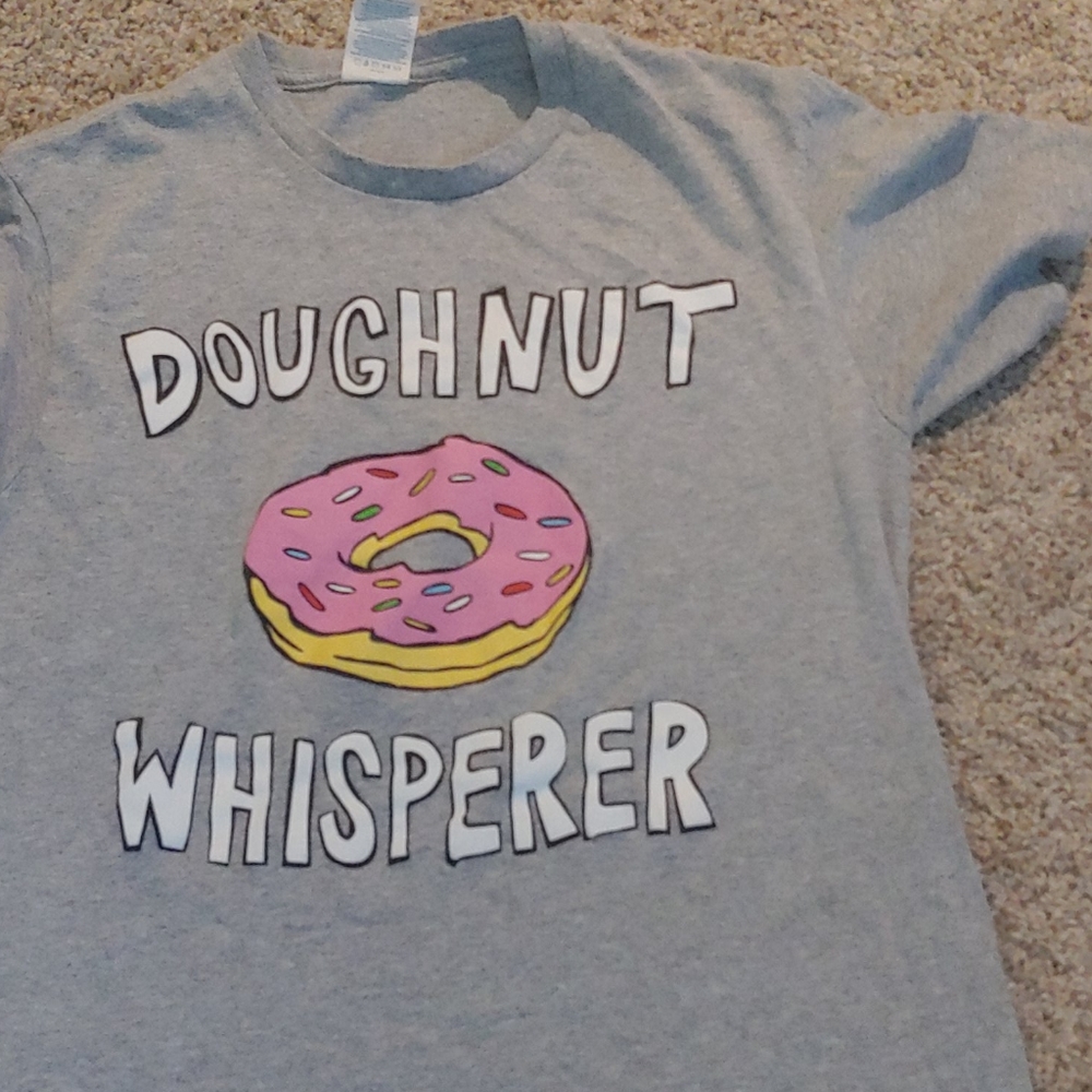 T shirt size small